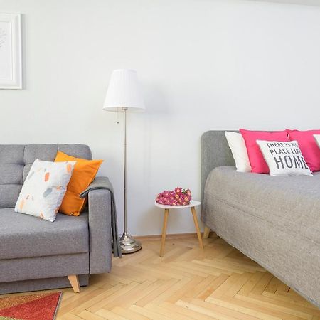 Bright And Modern Apartment In The Heart Of The Old And New Town Varsó Kültér fotó