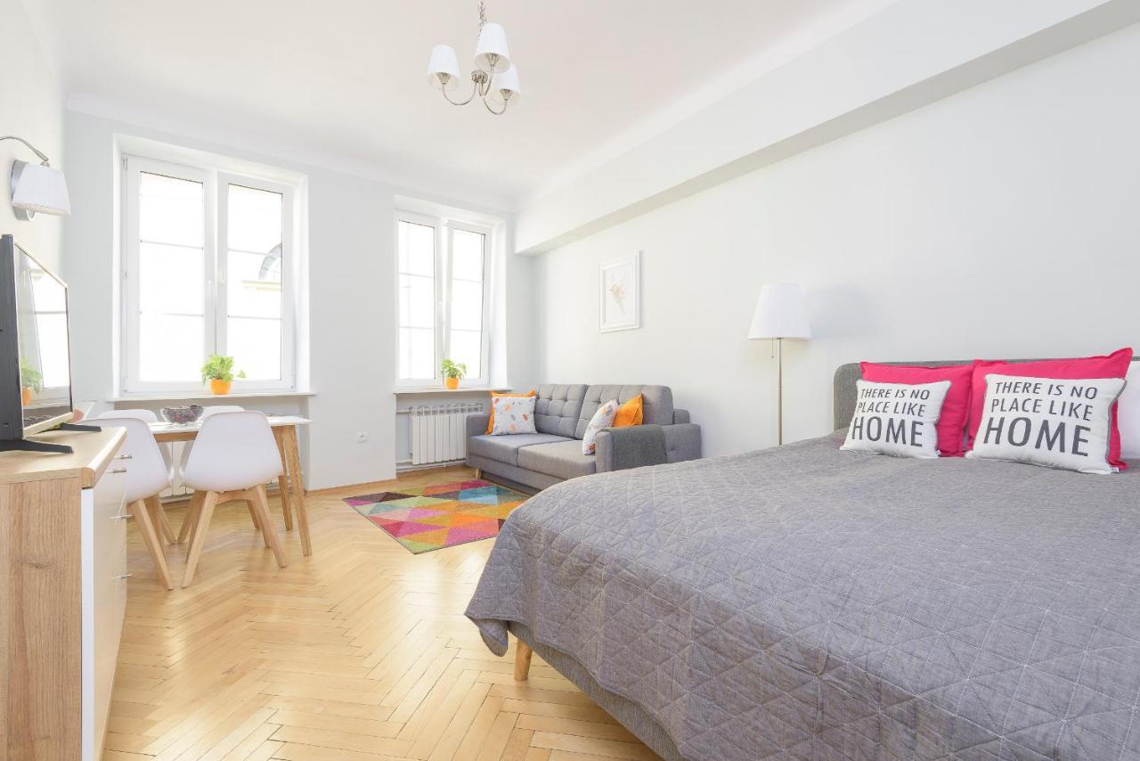 Bright And Modern Apartment In The Heart Of The Old And New Town Varsó Kültér fotó