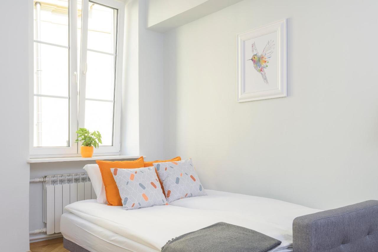 Bright And Modern Apartment In The Heart Of The Old And New Town Varsó Kültér fotó