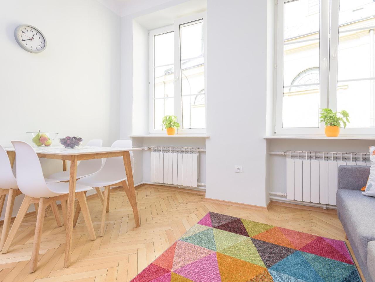Bright And Modern Apartment In The Heart Of The Old And New Town Varsó Kültér fotó