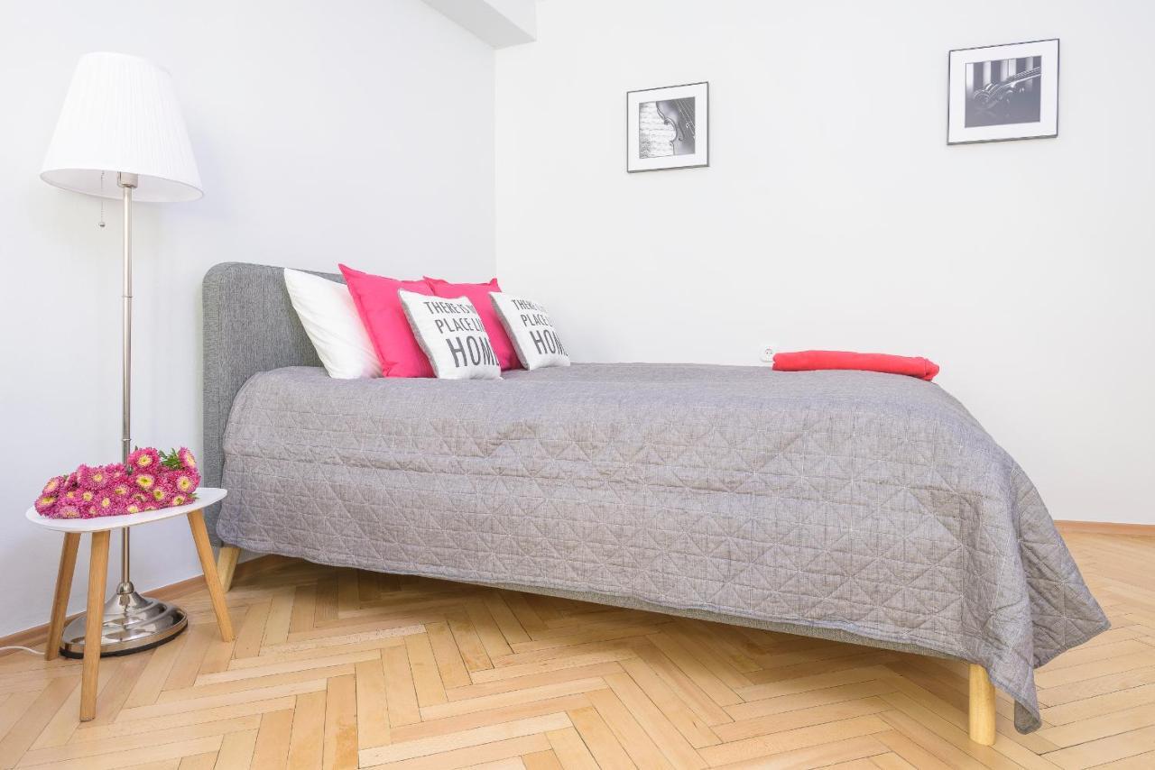 Bright And Modern Apartment In The Heart Of The Old And New Town Varsó Kültér fotó