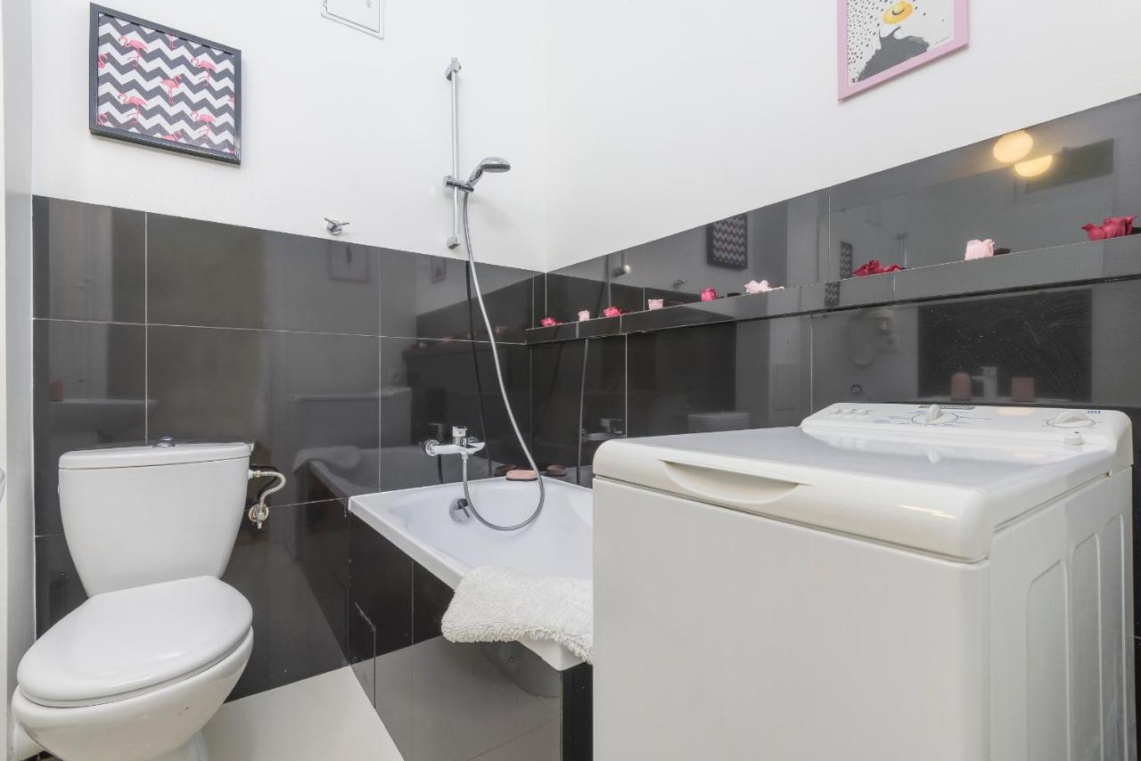 Bright And Modern Apartment In The Heart Of The Old And New Town Varsó Kültér fotó